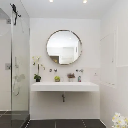 شقة Luxus Neubau 65m² Wohnung: R ميونيخ