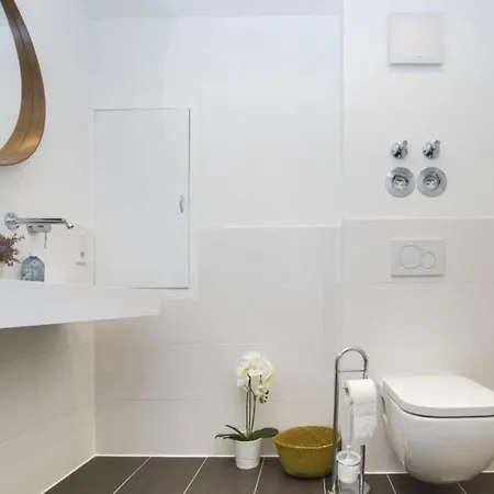 شقة Luxus Neubau 65m² Wohnung: R ميونيخ