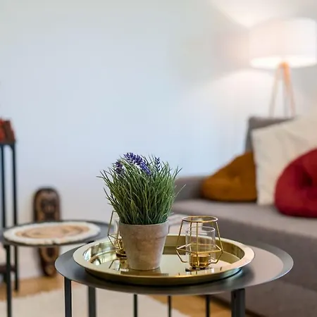Luxus Neubau 65m² Wohnung: R شقة